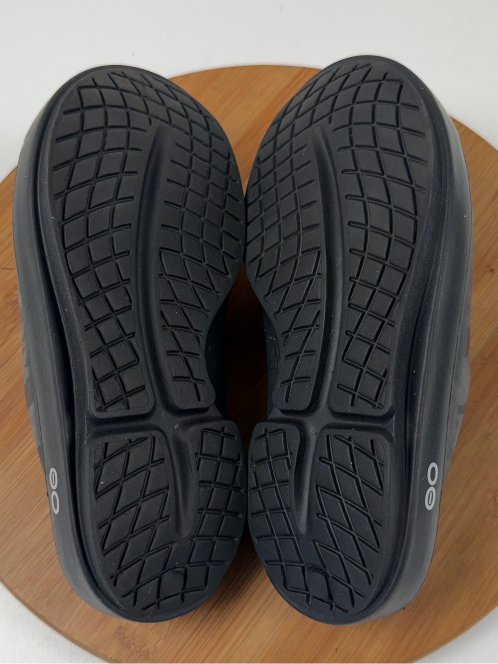 OOFOS OOahh Slide Sandals in Black and Gray Camo - Picture 8 of 9
